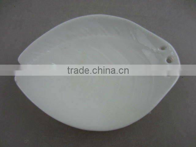 Stock white porcelain leaf dish
