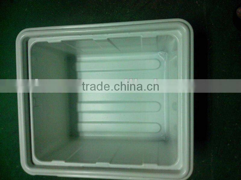 Hot forming vacuum suction plastic receptacle