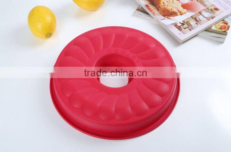 Round Hole Shape Bundt Cake Silicone Mold