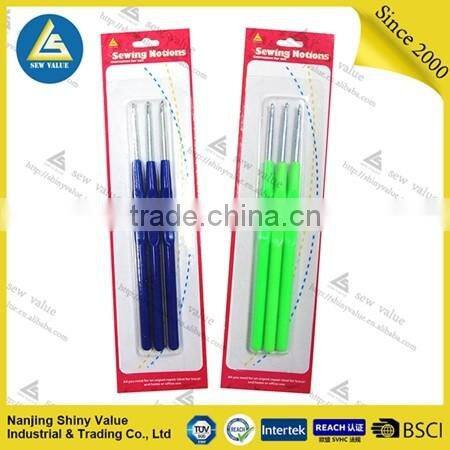 3 pack blister card green color Plastic handle iron crochet hook
