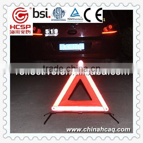 Road emergency warning reflective triangle