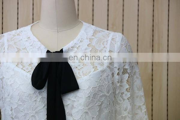 The new Lady's long-sleeve elegant lace dress