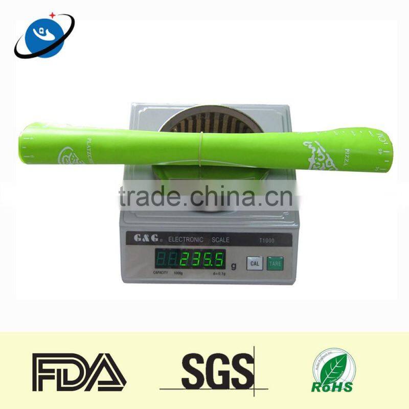 Silicone pastry mat with measurements