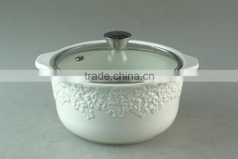 Cream ceramic flower embossing soup tureen with glass cover/lid in stock for home use