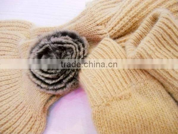 fashion acrylic knitted gloves scarf set with artificial fur