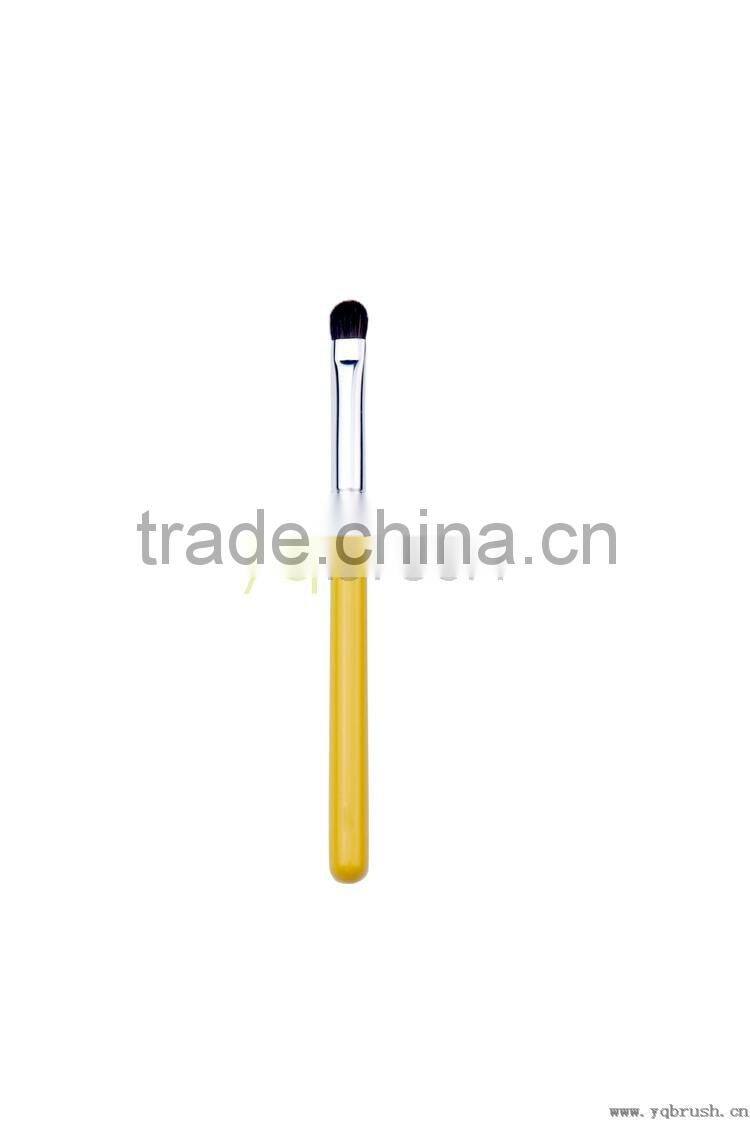 yellow Concealer Brush 022 makeup