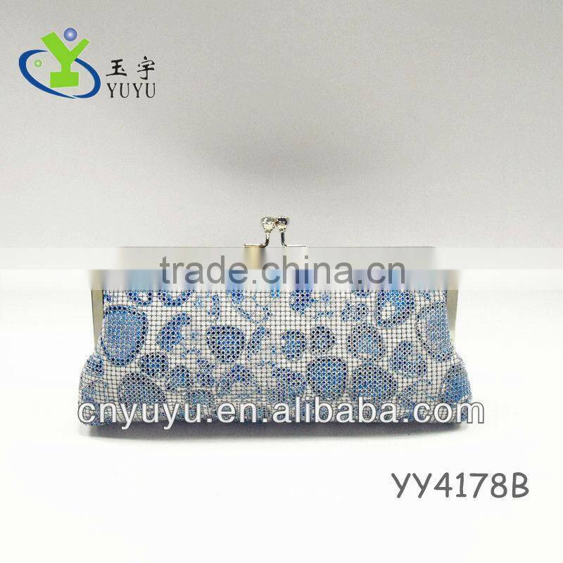Blue and white design kisslock frame bag