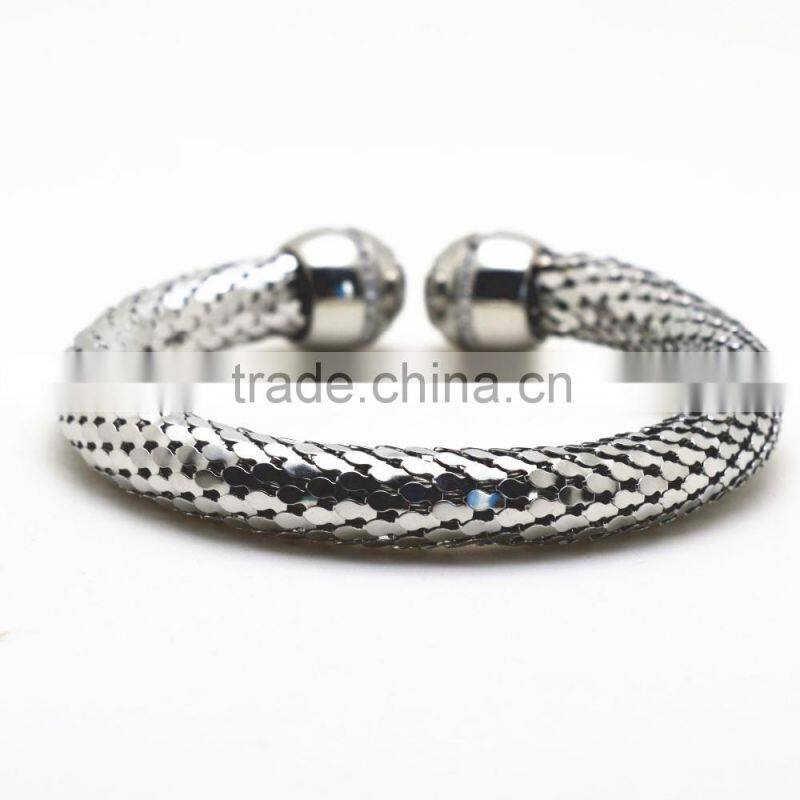 Bracelet jewelry design for men and women bangles