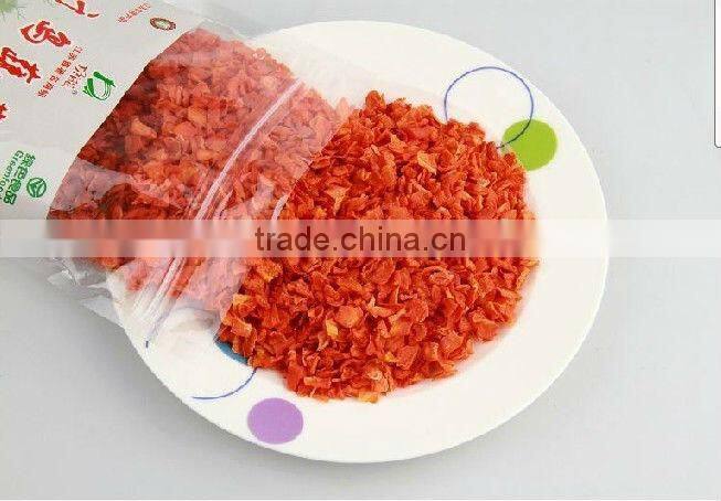dehydrated carrot strips with size 20x3x3mm