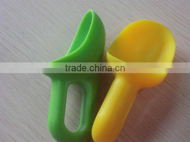 Super Scoopers Ice Cream Spoon Set of 4 01040319