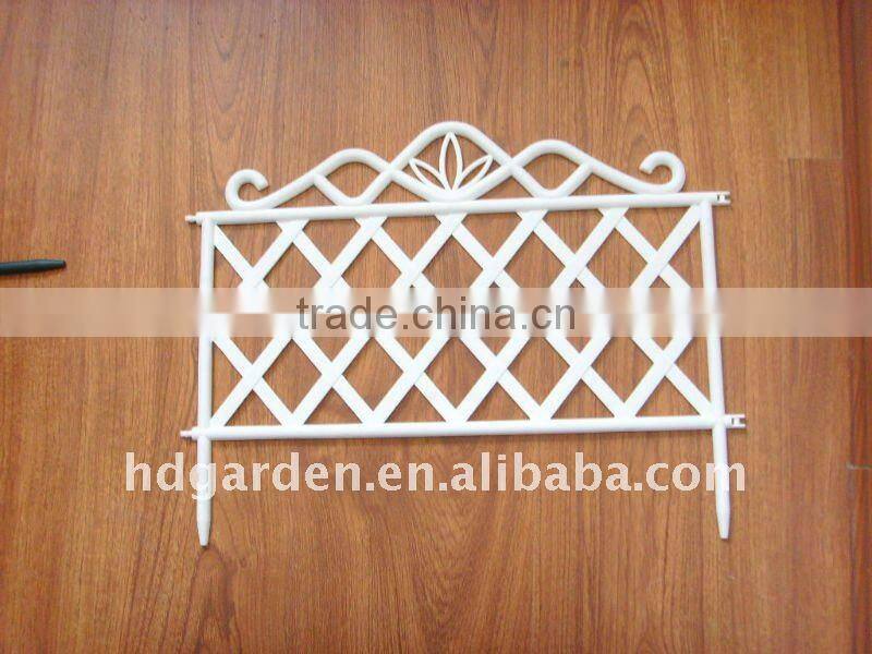 Garden plastic heart-shaped fence