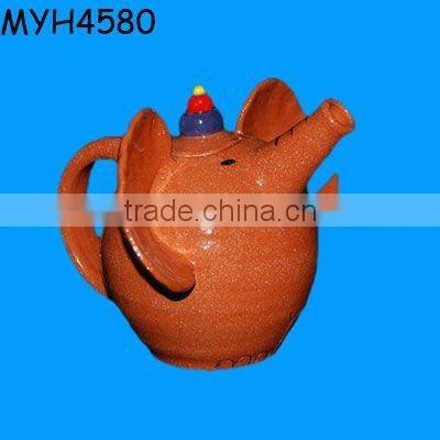 Designed terracotta teapot with special lid
