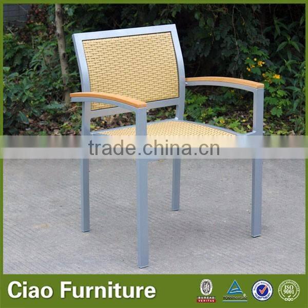 Aluminum rattan garden chair with teak wood arm