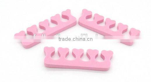 Beautiful sponge cloven device finger points the toes