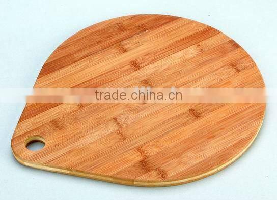 ROUND WOODEN/BAMBOO CUTTING BOARD with hook
