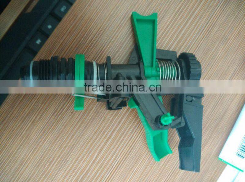 Swing arm irrigation sprinkler heads