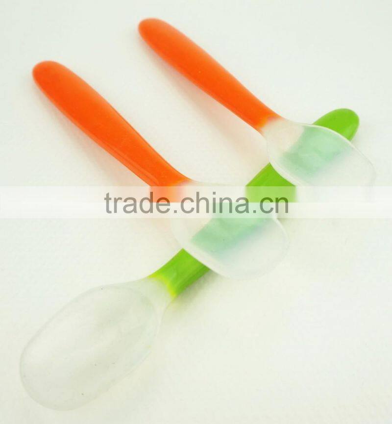 16083 baby silicone feeding spoon