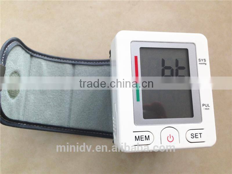 Android IOS APP Smartphone Control Automatic Inflating Wrist Watch Bluetooth Blood Pressure Monitor with Testing Heart Beat Rate