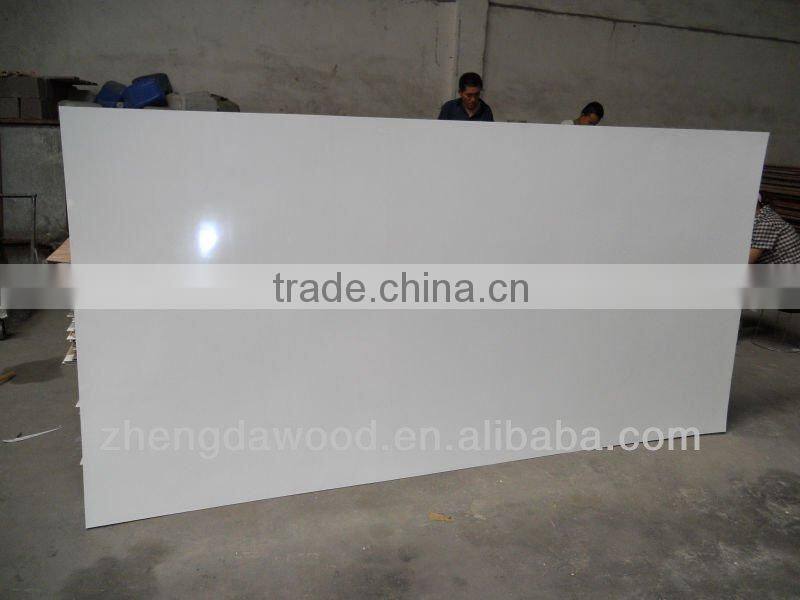 Glossy white color polyster plywood