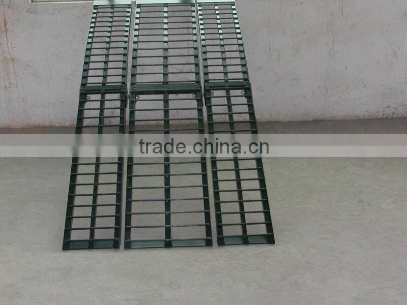 arched aluminium folding ramp