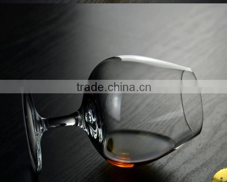 Wholesale clear fancy giant glassware manufacturer short bottomwine glass drinking glass for party