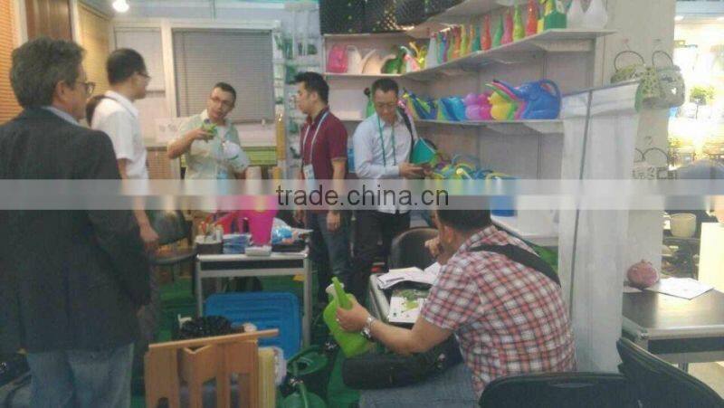 Colorful transparent 1.5L pressure garden pump sprayer