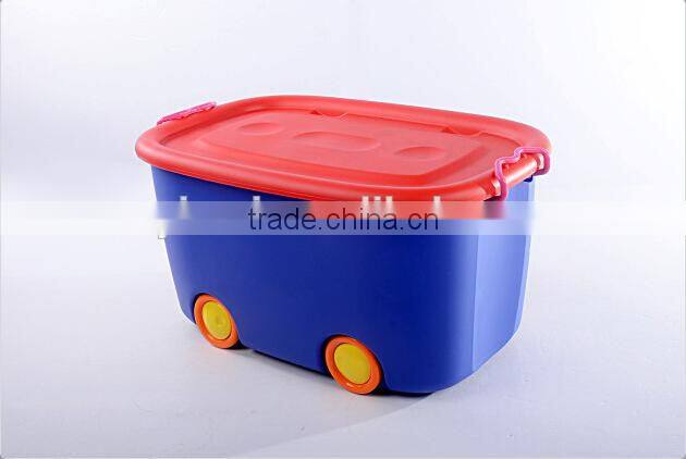 New PP plastic storage box with lid with wheels