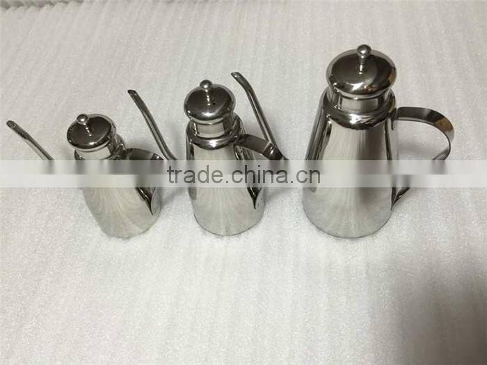 Stainless steel long nozzle oil kettle table olive oil can with capacity 750ml