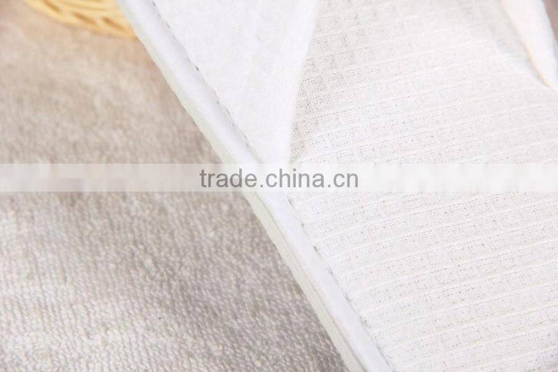 2017 new design white hotel spa waffle slippers