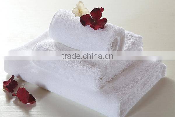 100% Cotton 16S 550gsm white plain design 70*140 hotel bath towel
