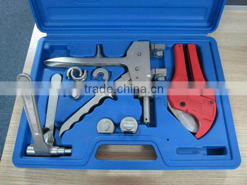 Bending tools for pex pipe