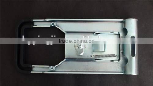 411142 Truck container door lock