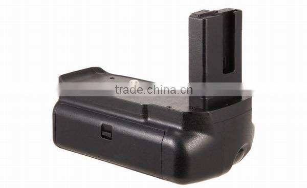 Commlite ComPak E6 Battery Grip/ Vertical grip/ Battery pack for Nikon D3100/D3200