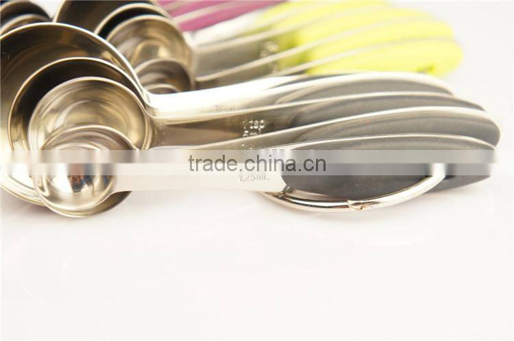 Silicon handle measuring spoon and cups