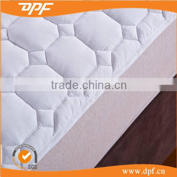 Promotion price waterproof washable hospital hotel mattress protector