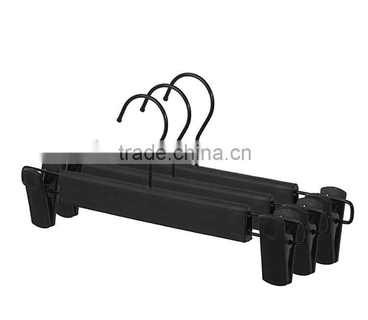 Adjustable Matting Black Plastic Pants Hanger with Clips, for Skit/Bottom
