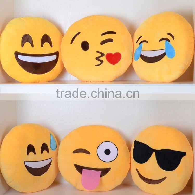 Free size indoor emoji slippers/plush emoji shoes/ Soft slippers plush for Man and Women
