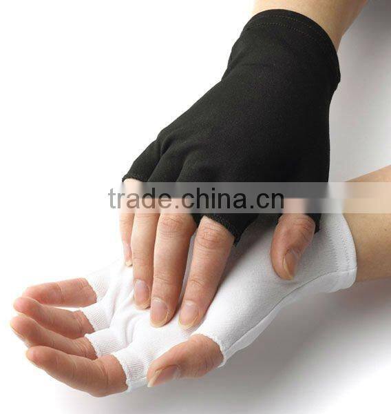 White cotton gloves