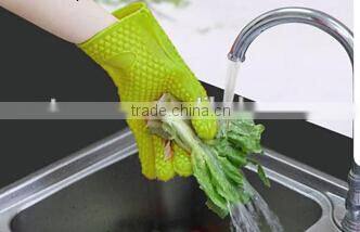 Lovely kitchen silicone cooking gloves