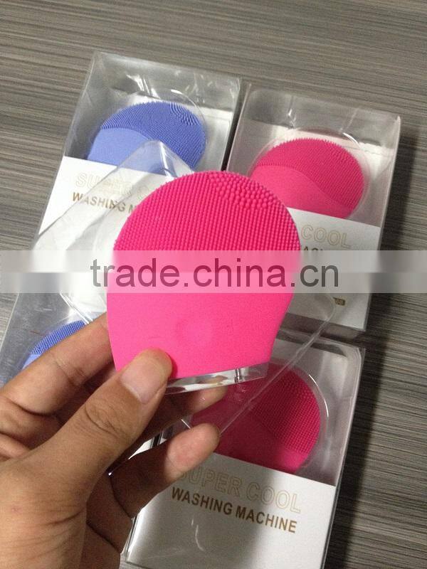 BPSK1068-waterproof silicone facial clean brush, mini deep cleansing facial machine