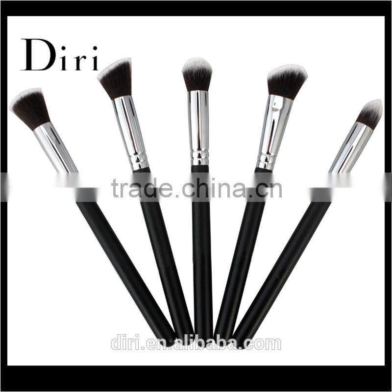 2016 Latest Fashion Wholesale Professional Makeup Blending Brush with Custom Logo