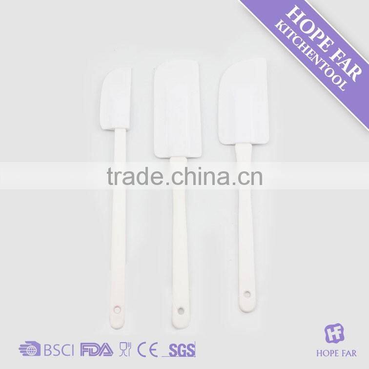 0600018-16-17 High quality white color plastic butter scraper