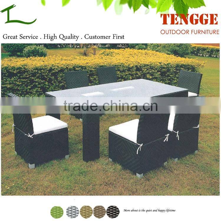 YH-5126 Outdoor garden dinner party 6 seater rattan italian dining table and chairs