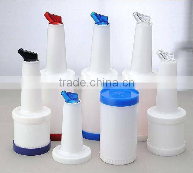 Hot plastic sauce bottle