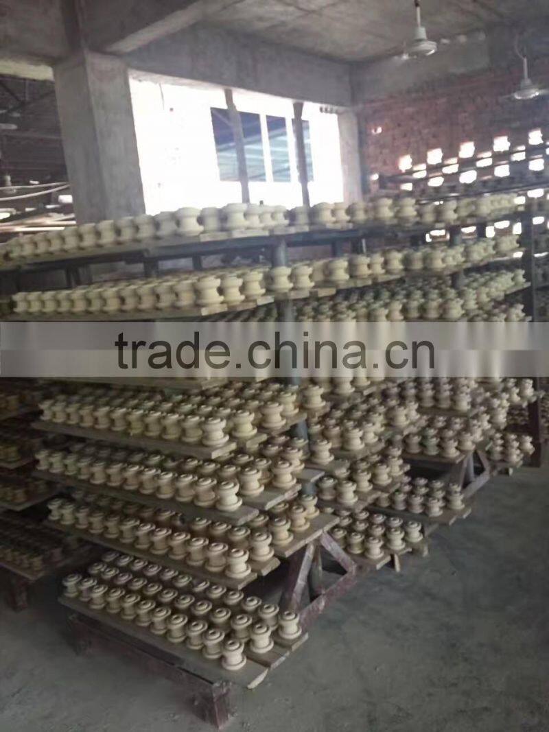 low price inventory porcelain electric fence shackle insulator F-2