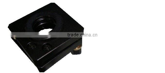 laser head with two mirror mounts