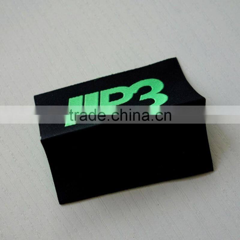 Centre fold customized high density garments woven labels clothing labels