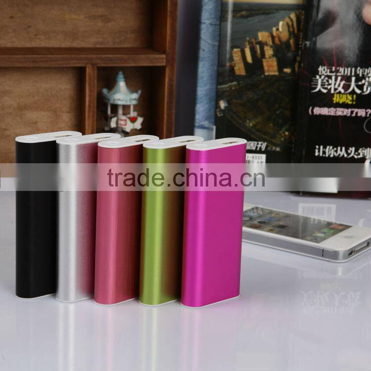 Hot selling smart portable power bank for mobiles