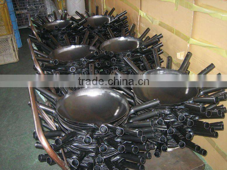 Iron deepfryer which it is crispy and is fried deliciously