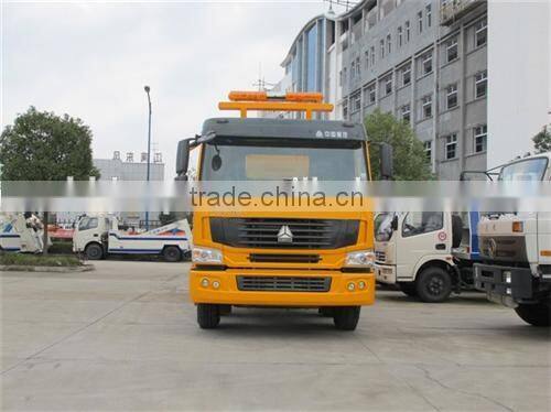 HOWO 8X4 Heavy Duty Rotator Towing Wrecker Truck For Sale